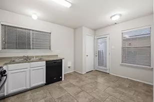 1617 Nichole Woods Dr, Houston, TX 77047 - Photo 12