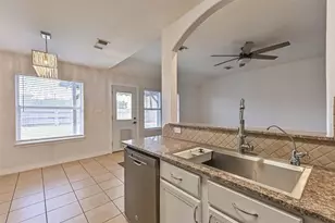 911 Ruth Cir, Texas City, TX 77591 - Photo 16