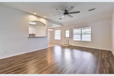 911 Ruth Circle, Texas City, TX 77591 - Photo 6