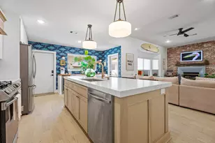 18 Colony Park Cir, Galveston, TX 77551 - Photo 6