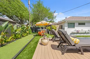 18 Colony Park Cir, Galveston, TX 77551 - Photo 12