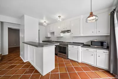 3502 Burlington Street #13, Houston, TX 77006 - Photo 4