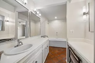 3502 Burlington St, Houston, TX 77006 - Photo 16