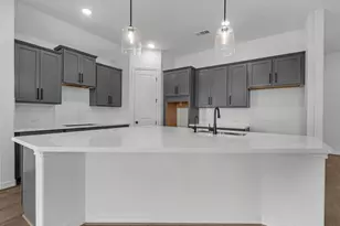 10642 Forward Dr, Richmond, TX 77469 - Photo 4