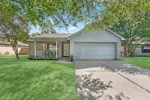 19318 Diversion Dr, Tomball, TX 77375 - Photo 2