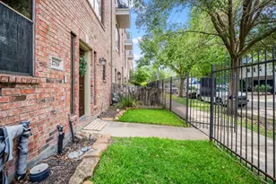 2719 La Branch St, Houston, TX 77004 - Photo 4