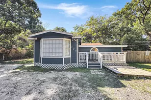 720 Roosevelt St, La Marque, TX 77568 - Photo 1