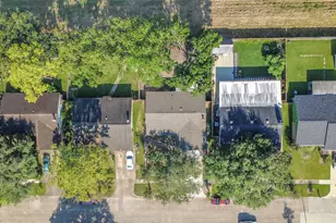 16210 Lazy Ridge Rd, Houston, TX 77053 - Photo 38