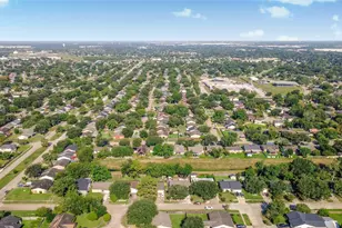 16210 Lazy Ridge Rd, Houston, TX 77053 - Photo 40