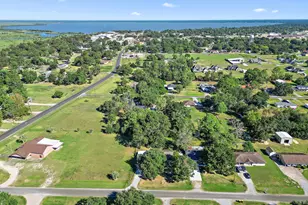 407 Lazy Ln, Anahuac, TX 77514 - Photo 24