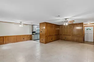 2826 Forestwood Dr, Bryan, TX 77801 - Photo 10