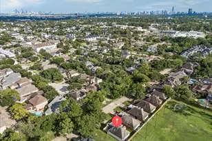 1715 Gingerleaf Ln, Houston, TX 77055 - Photo 32