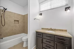 1715 Gingerleaf Ln, Houston, TX 77055 - Photo 26