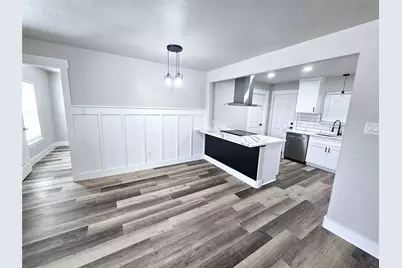 1005 Robinhood Lane, Angleton, TX 77515 - Photo 2