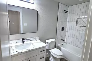 1005 Robinhood Ln, Angleton, TX 77515 - Photo 16