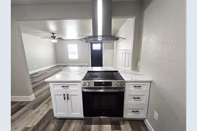 1005 Robinhood Lane, Angleton, TX 77515 - Photo 6