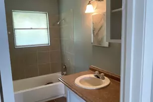 2417 5 Southmore Blvd, Houston, TX 77004 - Photo 2