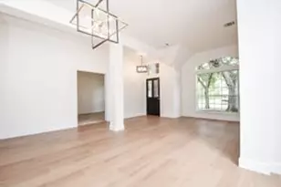 202 Knoll Forest Dr, Sugar Land, TX 77479 - Photo 6