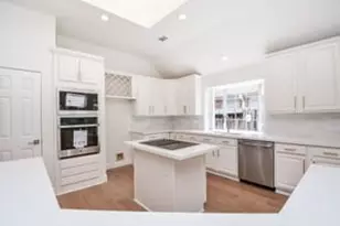 202 Knoll Forest Dr, Sugar Land, TX 77479 - Photo 8