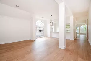 202 Knoll Forest Dr, Sugar Land, TX 77479 - Photo 4