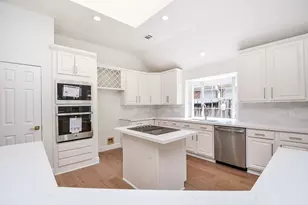 202 Knoll Forest Dr, Sugar Land, TX 77479 - Photo 8