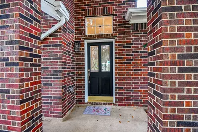 202 Knoll Forest Drive, Sugar Land, TX 77479 - Photo 2