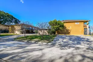 7906 Prestwood Dr, Houston, TX 77036 - Photo 6