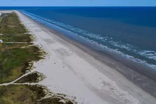 1401 E Beach Dr, Galveston, TX 77550 - Photo 16