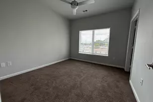 2136 W 34th St, Houston, TX 77018 - Photo 2