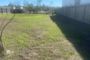 5806 Balbo St, Houston, TX 77091 - Photo 1