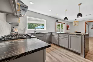 10 Kittiwake Ct, The Woodlands, TX 77380 - Photo 12