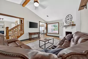 10 Kittiwake Ct, The Woodlands, TX 77380 - Photo 4