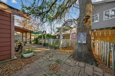 10647 Chapel Hill Drive, Houston, TX 77099 - Photo 46