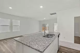 31294 Williams Lndg St, Waller, TX 77484 - Photo 4