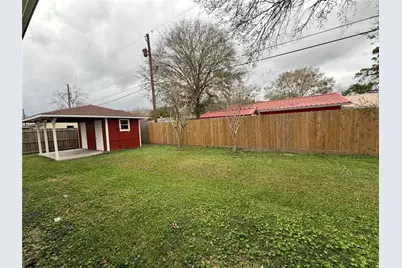 316 Angle Street, Angleton, TX 77515 - Photo 28