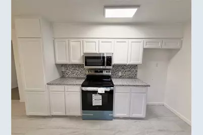 316 Angle Street, Angleton, TX 77515 - Photo 8