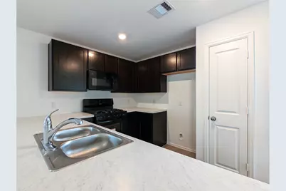 8810 Wooster Trails Drive, Baytown, TX 77521 - Photo 6