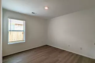 8810 Wooster Trails Dr, Baytown, TX 77521 - Photo 10