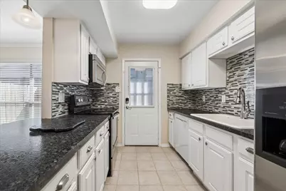 6406 Ferris Drive #20, Houston, TX 77081 - Photo 10