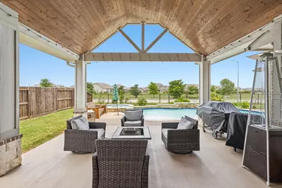 14511 Meadowlands Drive, Mont Belvieu, TX 77523 - Photo 8