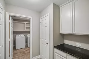 11022 Sarah Bluff Ln, Cypress, TX 77433 - Photo 26