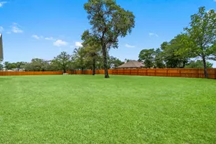100 Calvary Dr, Adkins, TX 78101 - Photo 28