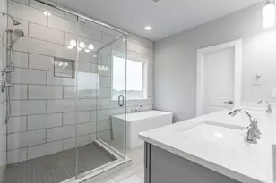 1541 W 22nd St, Houston, TX 77008 - Photo 18