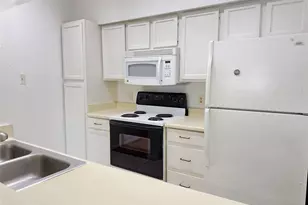 8055 Cambridge St, Houston, TX 77054 - Photo 14