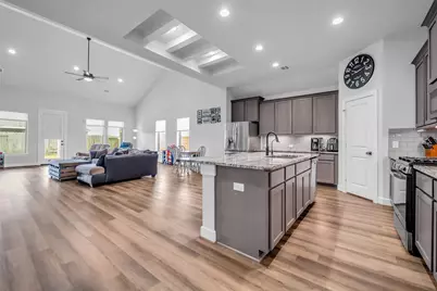 2502 Ocean Key Drive, Texas City, TX 77568 - Photo 8