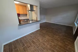 3224 Timmons Ln, Houston, TX 77027 - Photo 1