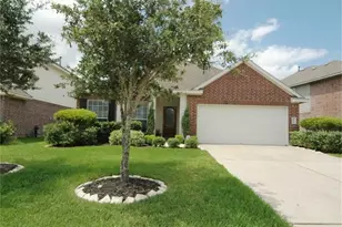13110 Rippling Creek Ln, Pearland, TX 77584 - Photo 2