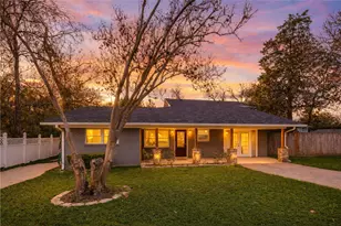 241 S Masonic St, Bellville, TX 77418 - Photo 1