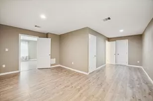 241 S Masonic St, Bellville, TX 77418 - Photo 18