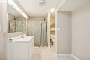 241 S Masonic St, Bellville, TX 77418 - Photo 10